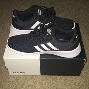 Adidas cloud foam shoes